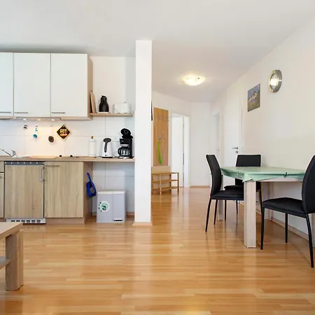 Apartment Gierer